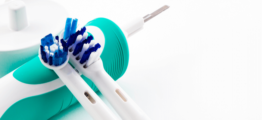 kak pravilno uhazhivat za zubnymi schetkami sovety po uhodu